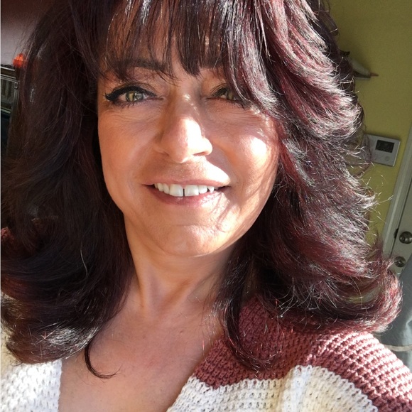 Meet your Posher, Mary - Picture 1 of 2